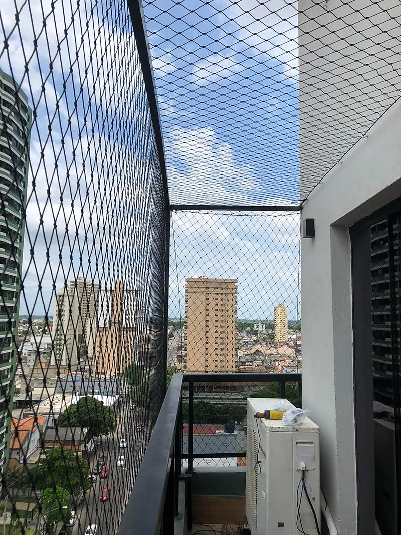 Tela de proteção em sacada de apartamento