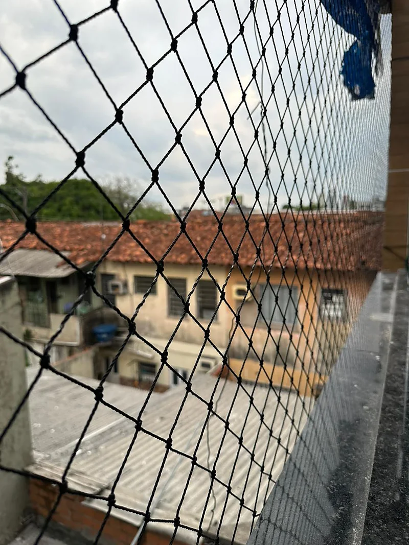 Tela preta em vão externo